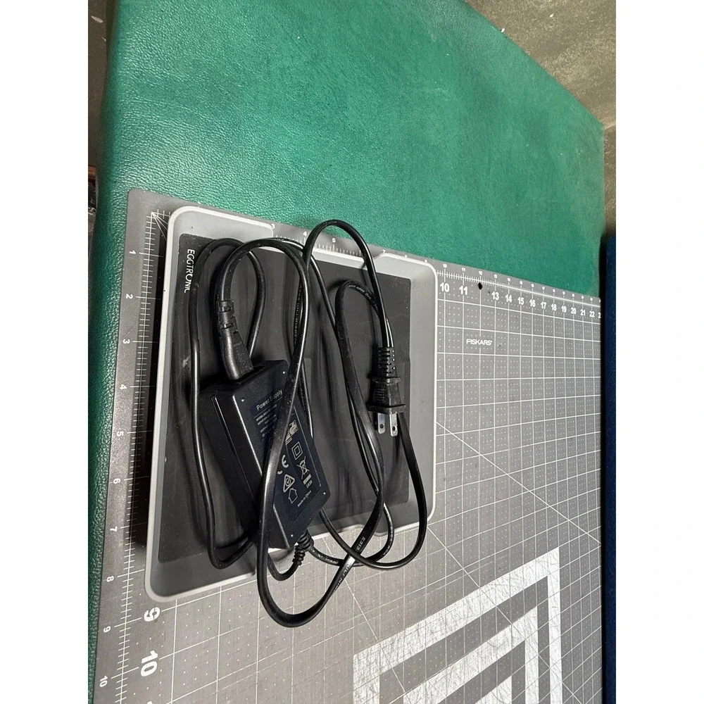 Eggtronic Wireless Charge Pad Valet Tray‎ VtBk10
